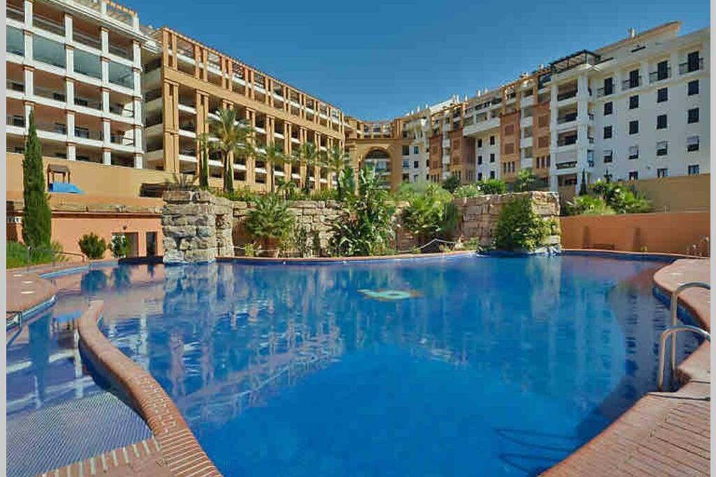 Apartamento Penthouse With Sea Views In Marbella Exterior foto