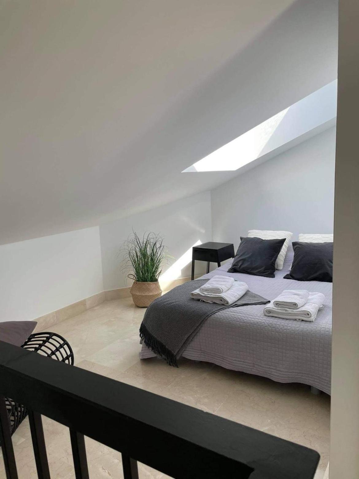 Apartamento Penthouse With Sea Views In Marbella Exterior foto