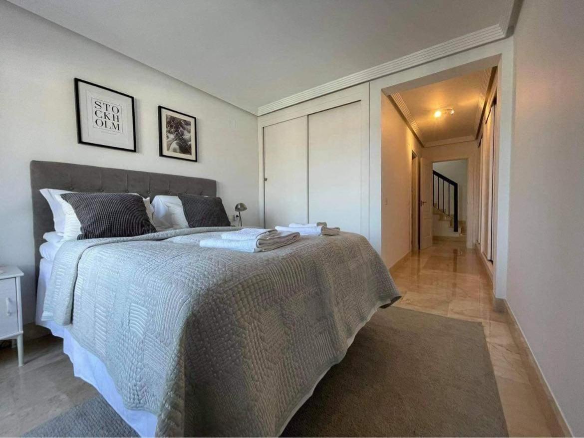 Apartamento Penthouse With Sea Views In Marbella Exterior foto